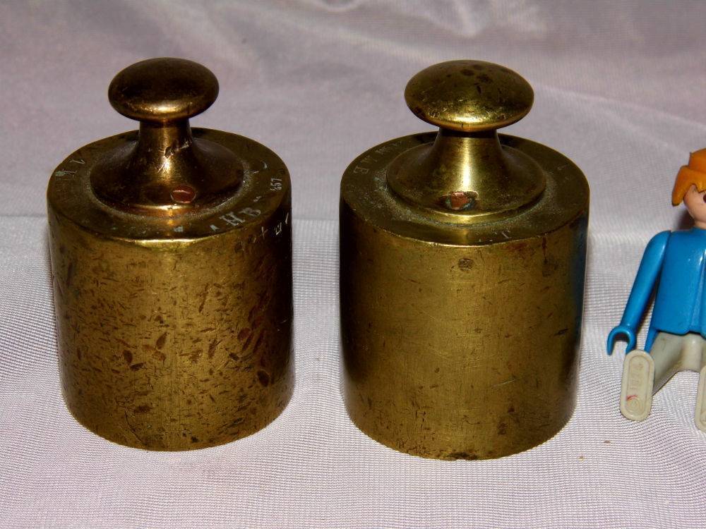 2 POIDS 1 KG BALANCE ROBERVAL LAITONS RARE vintage