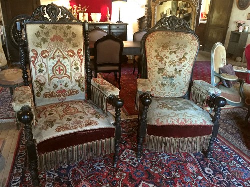 paire de très grands fauteuils Napoleon III