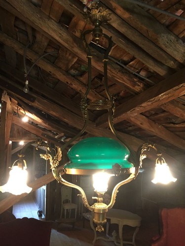 Très grand lustre bronze et laiton opaline verte