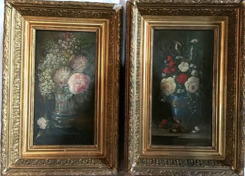 Deux huiles sur toile formant pendants. Bouquets de fleurs