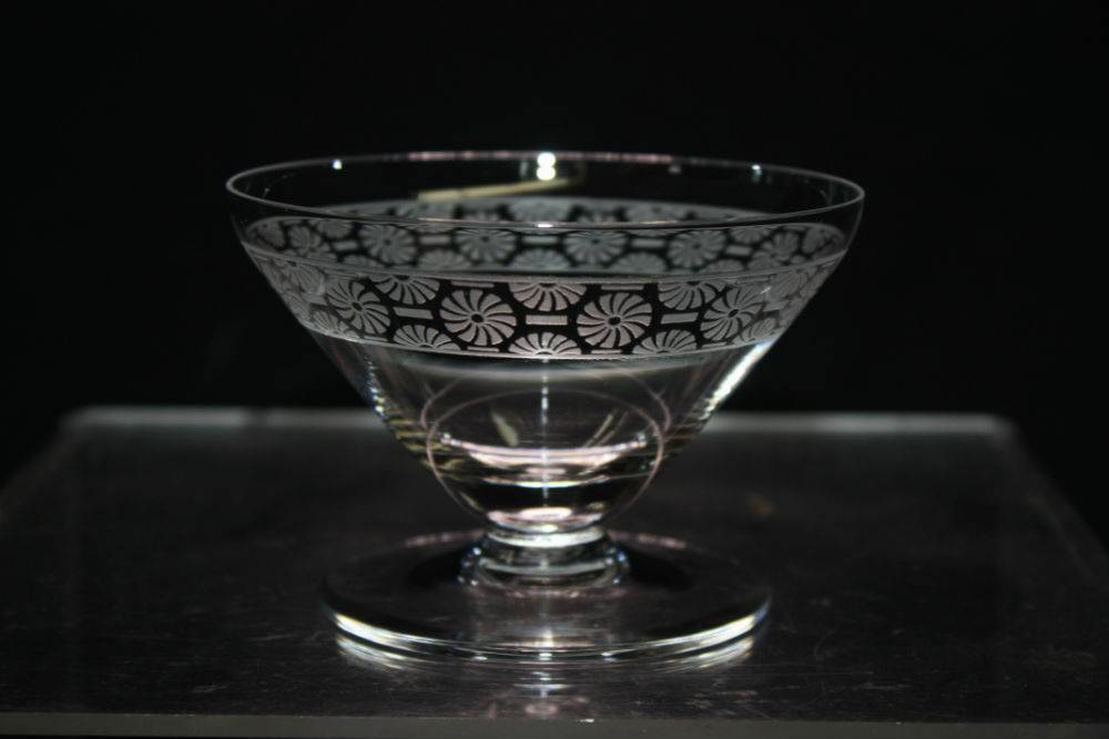 Série de 6 coupes à champagne en cristal de Baccarat Art Déco.