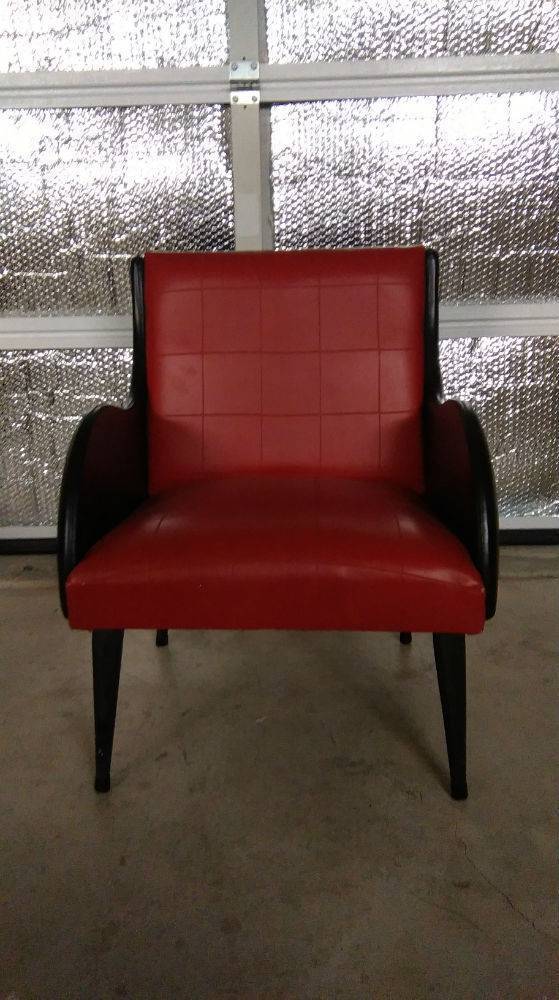 Fauteuil vintage et design en simili cuir,années 50