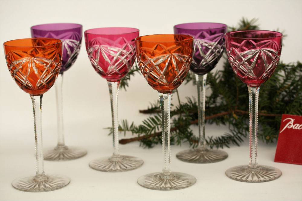 Série de 6 verres à vin du Rhin Roemer en cristal doublé et taillé de Baccarat modèle S1136