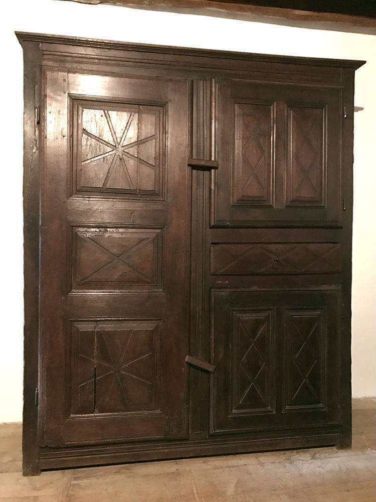 Armoire, meuble de rangement fin XVIIIe