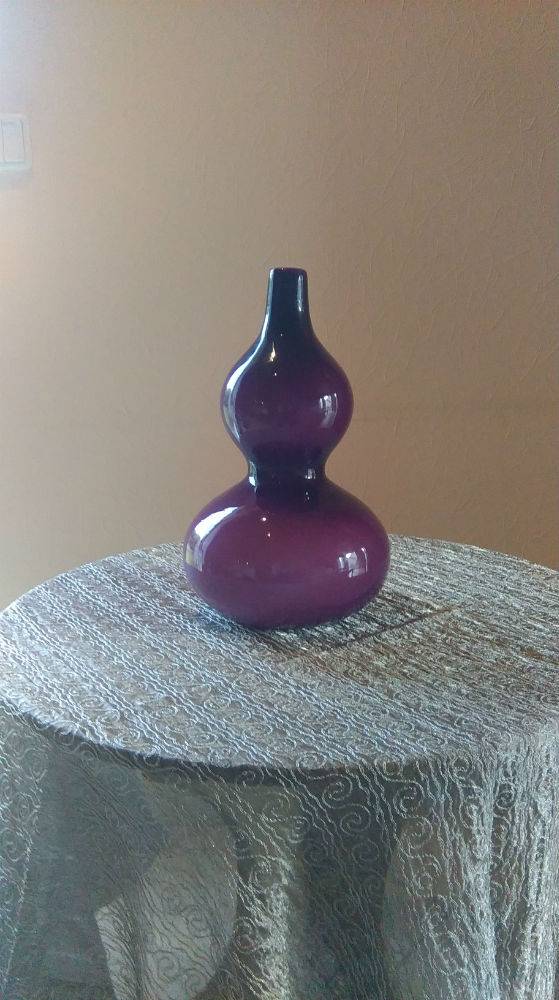 Vase violet en verre soufflé, années 50