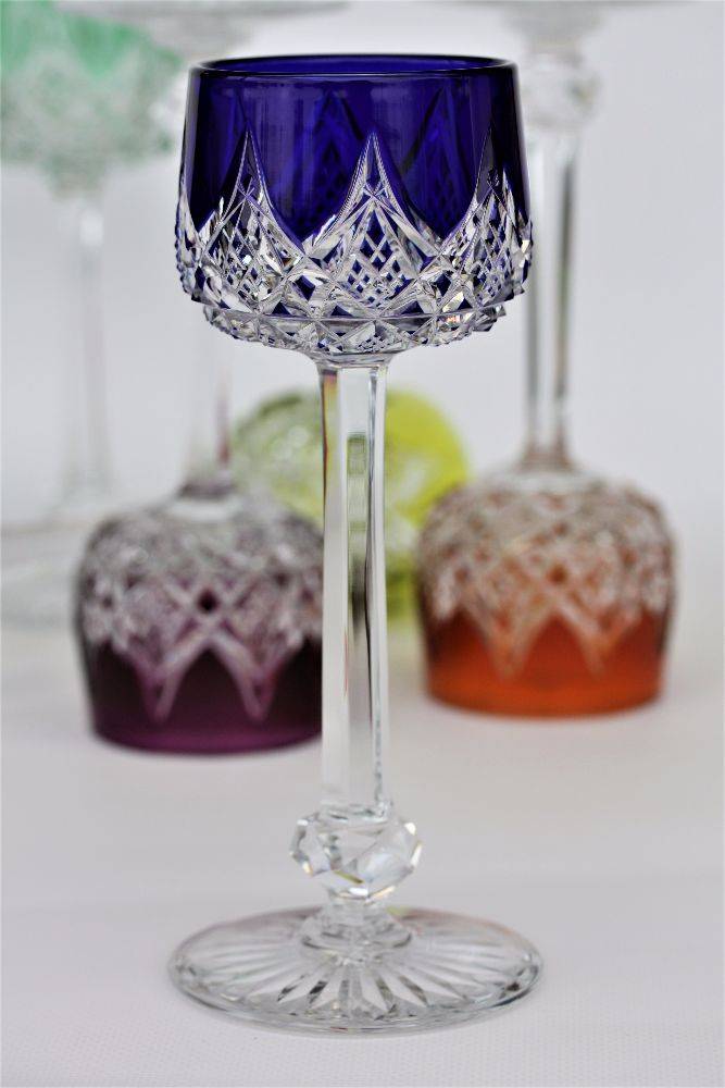 Série de 6 verres à vin du Rhin Roemer en cristal taillé de Baccarat modèle Colbert