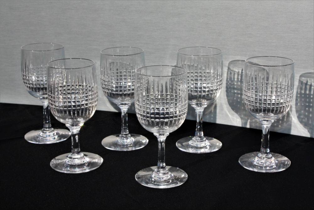 Série de 6 verres à vin de Bordeaux en cristal de Baccarat modèle Nancy