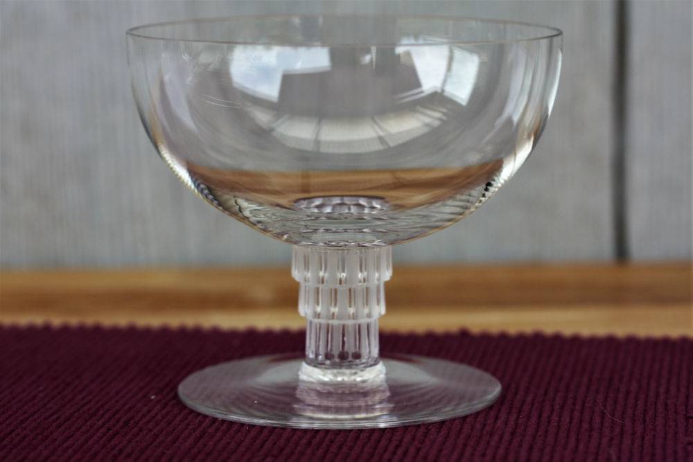 Série de 6 coupes à champagne Art Déco en cristal de Lalique modèle Bambou