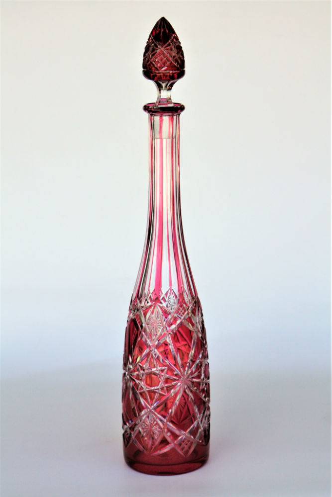 Rare carafe à vin de Moselle en cristal taillé et doublé de Baccarat modèle Lagny