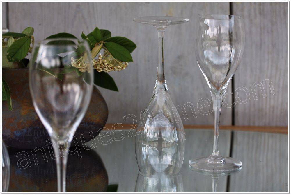 Série de 6 verres à vin de Bourgogne en cristal de Baccarat modèle Saint-Rémy