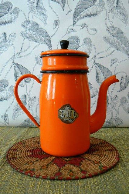 Brocante en ligne - Cafetière Vintage 1- L'esprit grenier