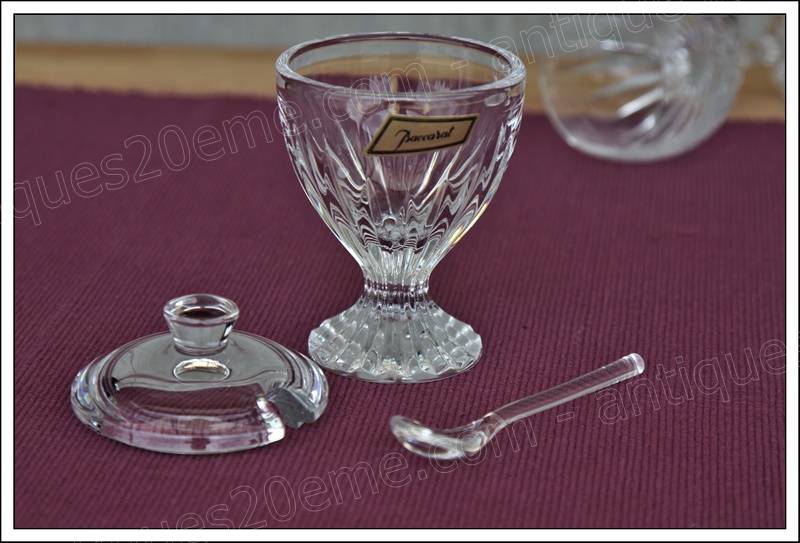 Rare moutardier en cristal de Baccarat modèle Massena