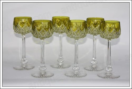 Série de 6 verres à vin du Rhin (ou Roemer) en cristal de Baccarat modèle Colbert