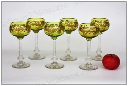 Série de 6 verres à vin du Rhin (ou Roemer) en cristal de Saint Louis modèle Massenet Or 24 carats