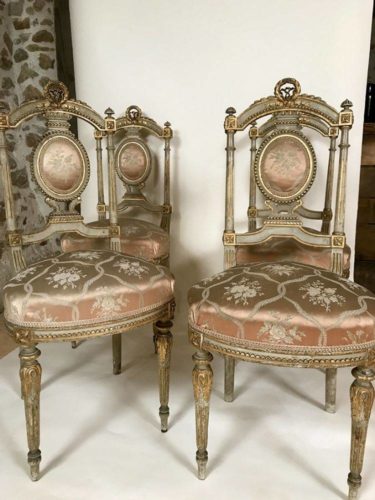 Quatre chaises de style Louis XVI. Fin XIXe