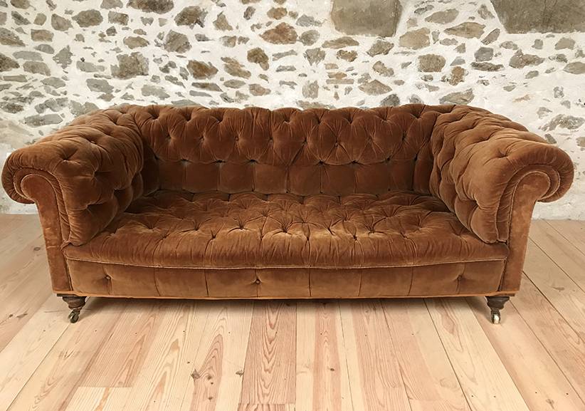 Canapé Chesterfield ancien velours marron caramel