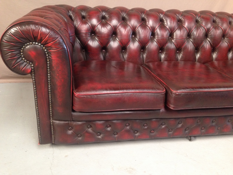 se faire livrer un canape chesterfield cuir bordeaux en france-se faire livrer une paire de canapes chesterfield cuir bordeaux